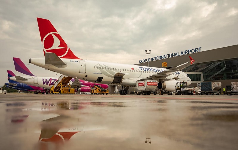 „Аустриан ерлајнс“ ги откажа летовите поради штрајк, на удар 50.000 патници, меѓу нив и македонските