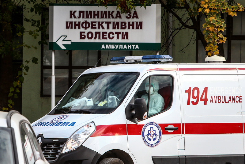 Хоспитализирани две лица со конго-кримска хеморагична треска во април, две деца имале заушки