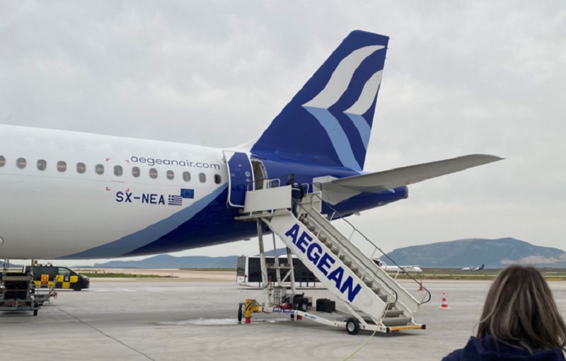 Авионските летови до Крф и Атина прва жртва на повторно отворениот спор за името?