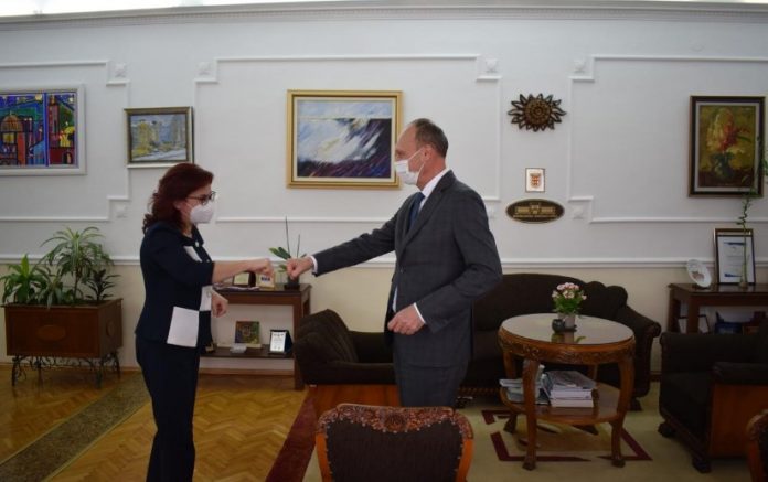 Наташа петровска и Сирил Бомгартнер