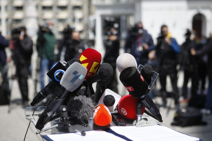 Ден на слободата на медумите – македонските новинари со потпросечни плати и се уште изложени на закани и напади