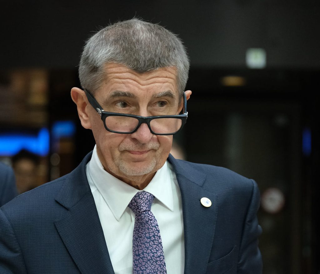 Чешка годинава не може да издвои два проценти од БДП за одбраната, не дава пари ни за Украина