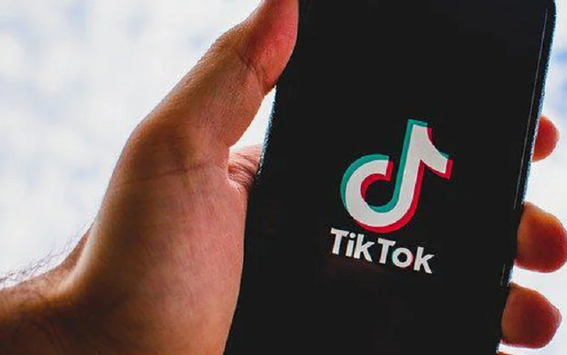Урсула фон дер Лајен рече дека не е исклучено TikTok да биде забранет и во ЕУ