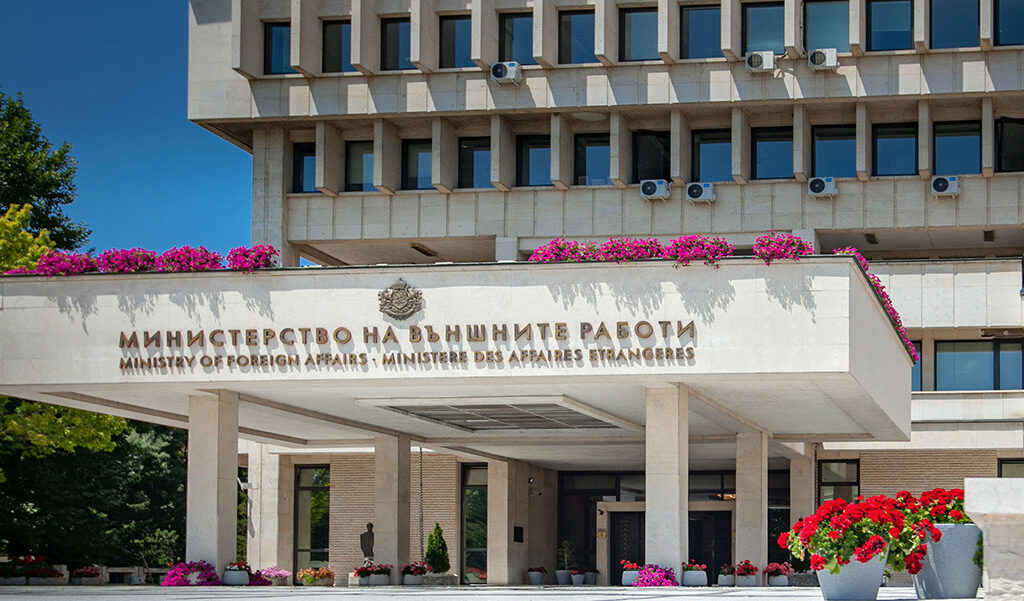 Бугарскиот заменик МНР Рајков: Мицкоски им го троши времето на македонските граѓани