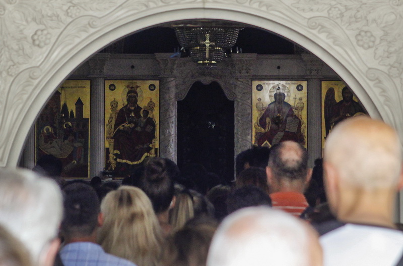 (Галерија) Православните верници го слават празникот Голема Богородица ...