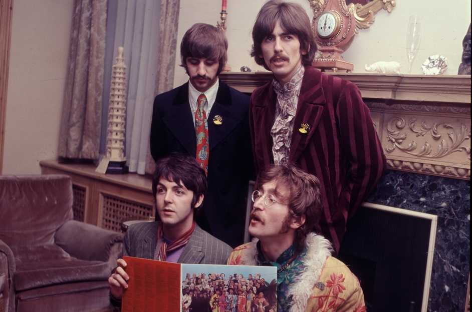 1 јуни во историјата  – „Битлси“ го објавија Sgt. Pepper’s Lonely Hearts Club Band