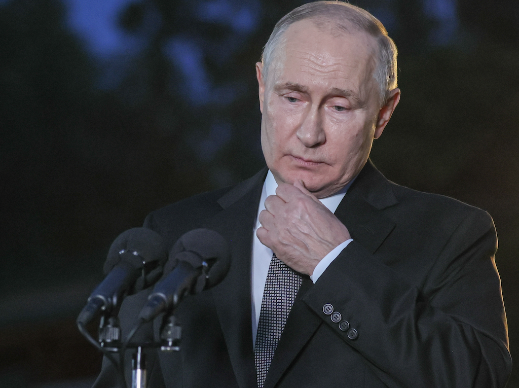 Путин го утврди тимот за преговори во Турција
