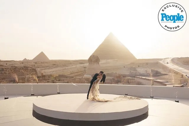 Милијардер од Њујорк направи величествена свадба во Египет: Декор беа пирамидите и Сфингата