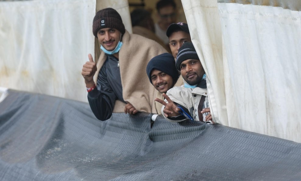 Спречување на илегалната миграција; Италија му нуди на Тунис 105 милиони евра државни пари и заеми