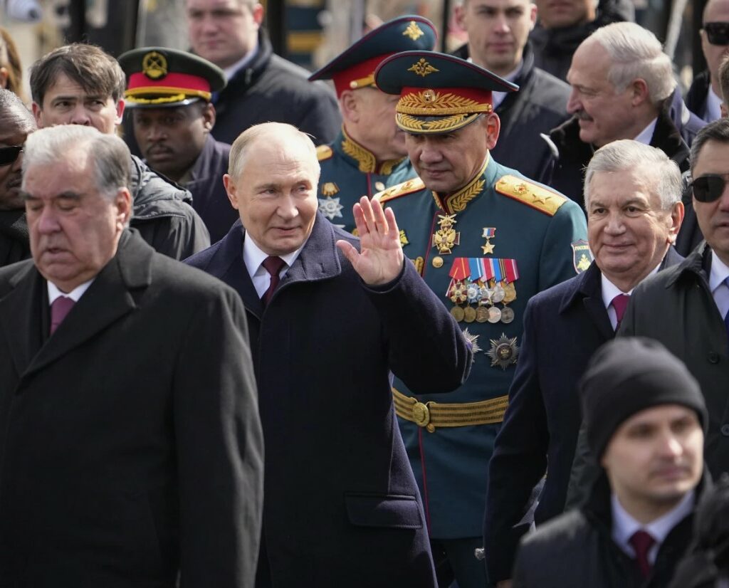 Путин на Денот на победата пак му се закани на Западот