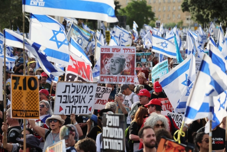 Илјадници демонстранти протестираат против Владата на Бенјамин Нетанјаху