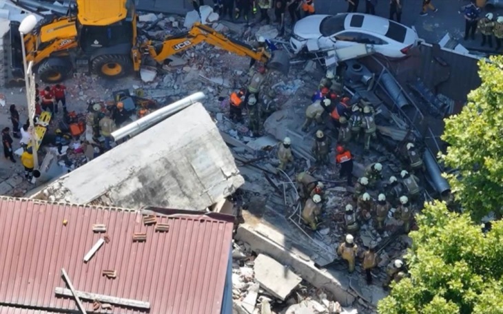 Едно лице загина, осуммина се повредени при уривање на зграда во Истанбул