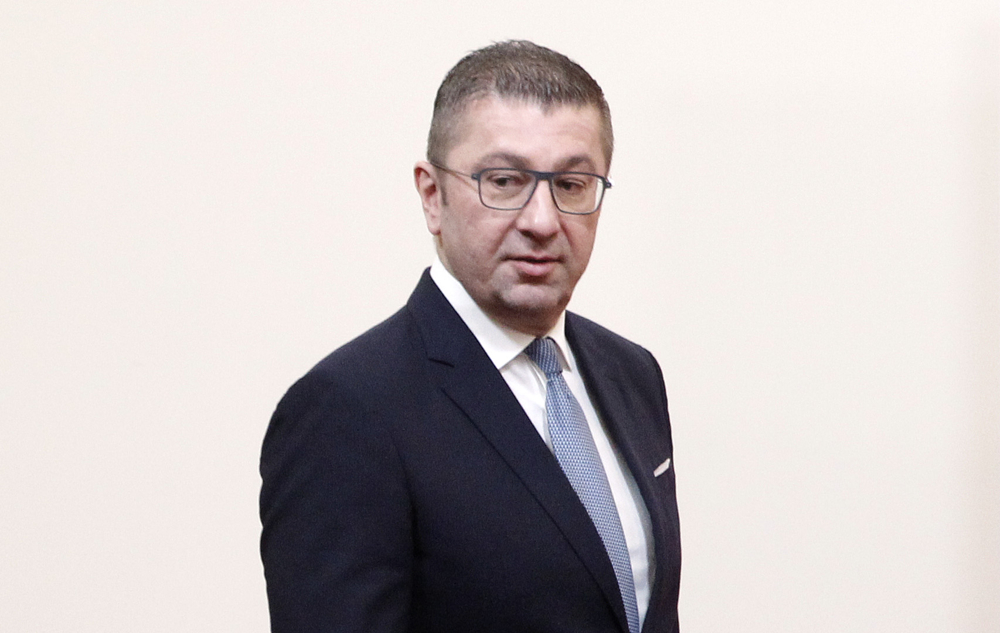 Мицкоски отпатува тајно во странство