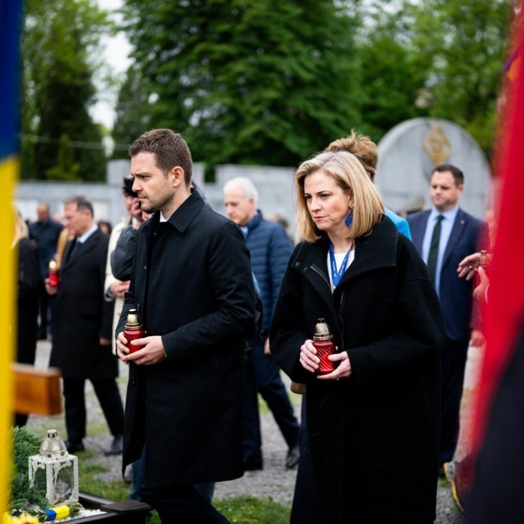 Муцунски во Украина со министрите на ЕУ