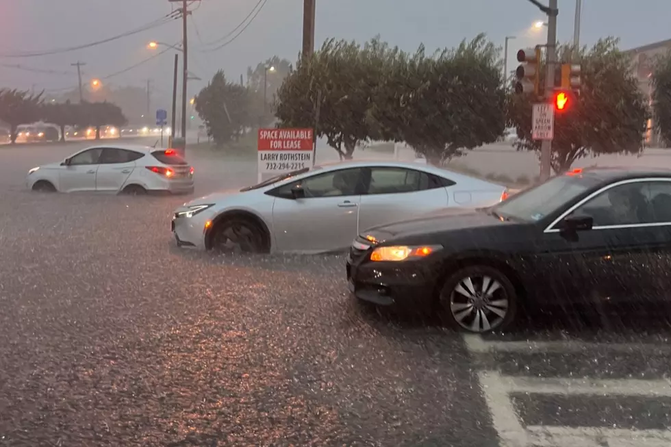 Две лица загинаа во поплавите во Њу Џерси