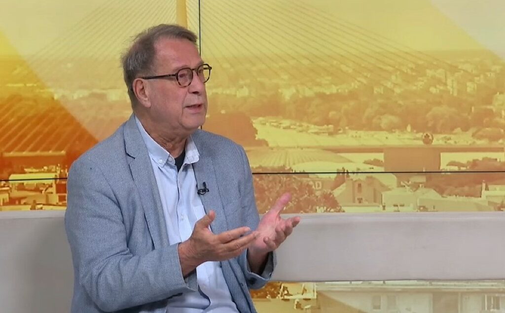 Бошко Јакшиќ: Студентите и граѓаните да не очекуваат помош од ЕУ, таа му помага на Вучиќ