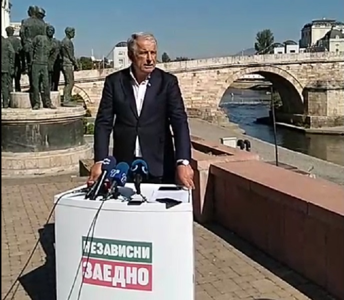 Скопје плече, Скопје се гуши, порача кандидатот за градоначалник од Независните, деканот Марковски