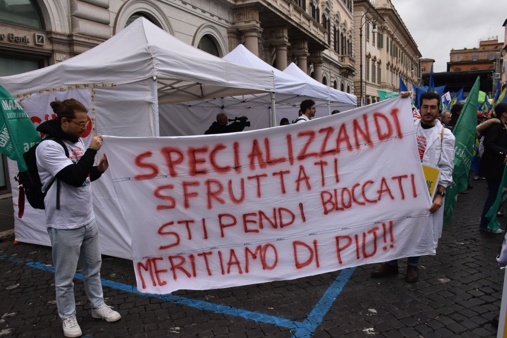 Италијанските доктори на уште еден 24-часовен протест