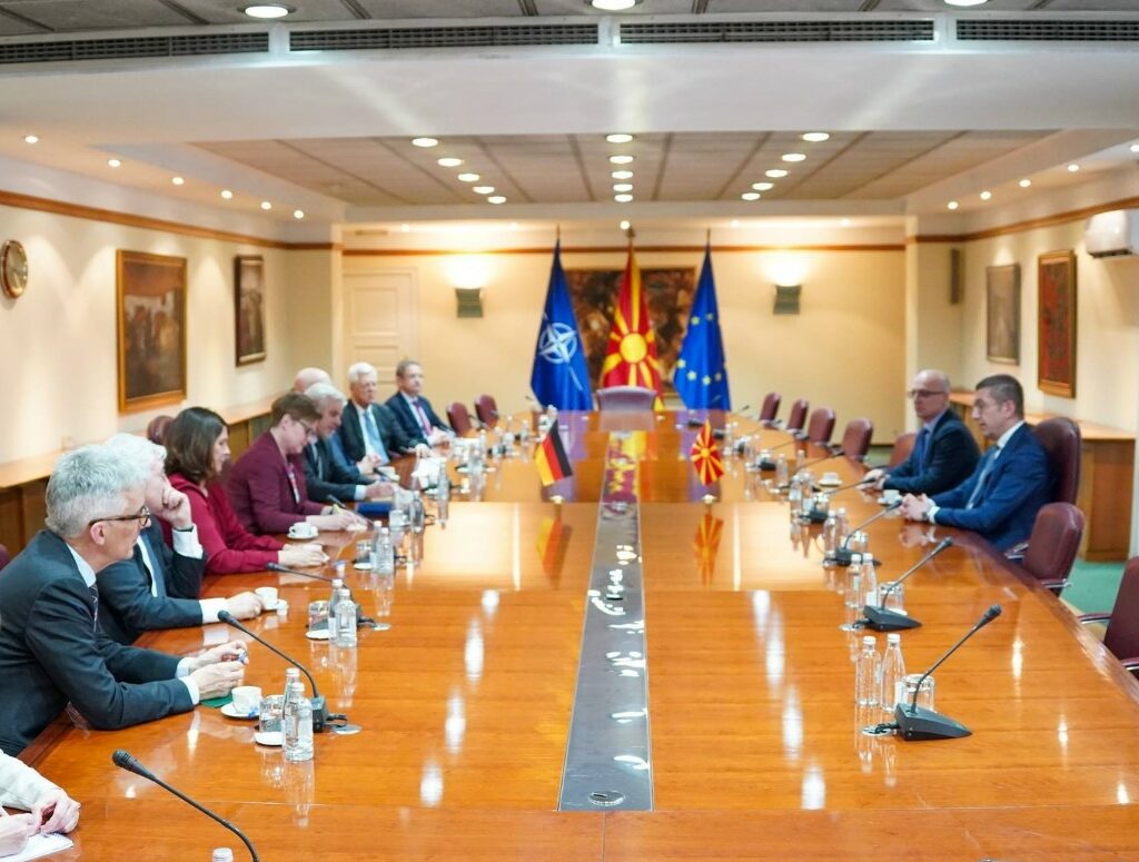 Германските амбасадори од регионот на средба со Мицкоски