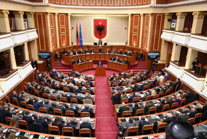 Албанскиот парламент усвои резолуција со која Иран се прогласува за спонзор на тероризмот