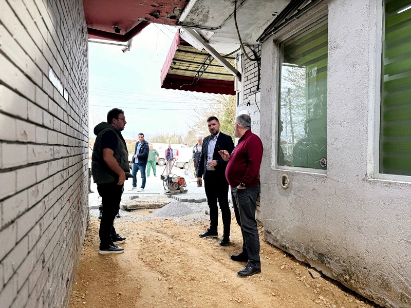 Се реновира просторот околу ТЦ Лисиче