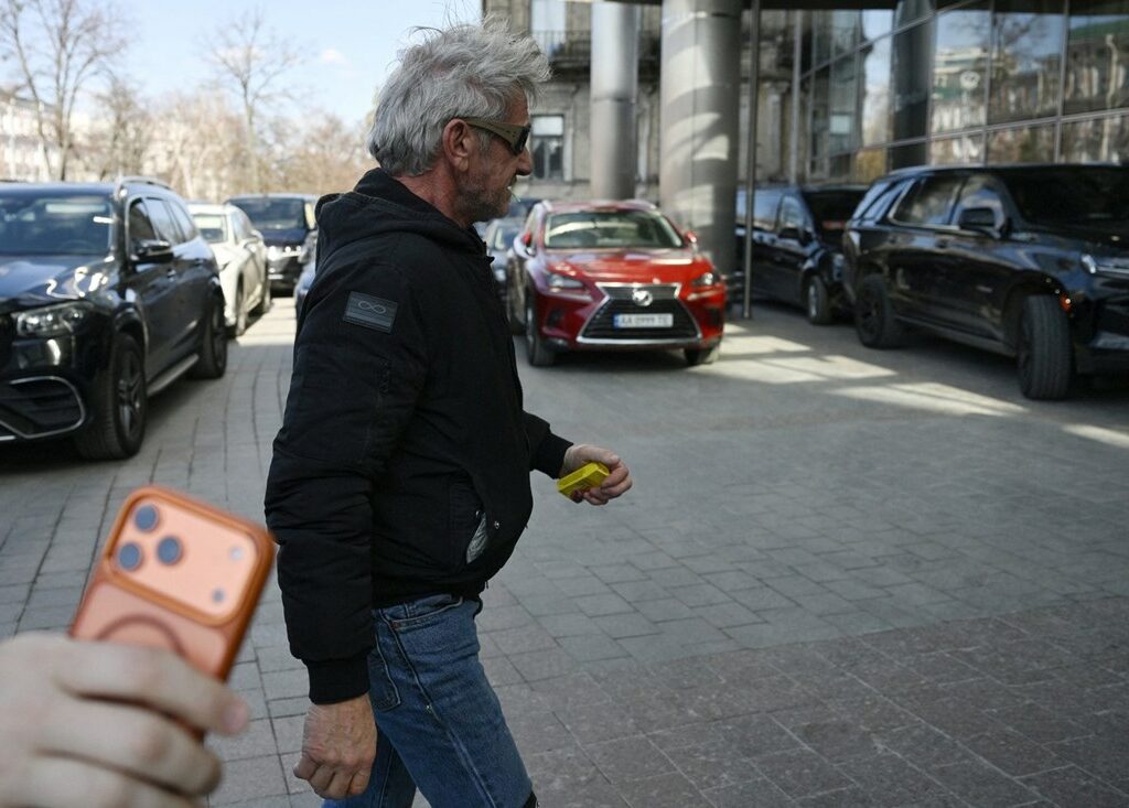 Украина место црвен килим: Еве зошто Шон Пен ги пропушти Оскарите