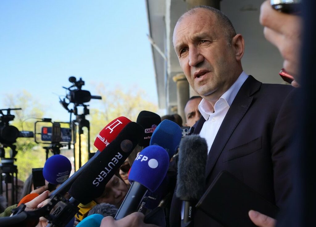 Никој немал толкава власт во Бугарија каква што ќе има Румен Радев