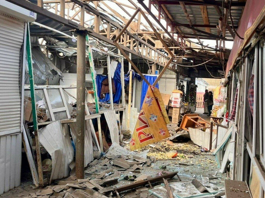 Русија нападна пазар во регионот Дњепропетровск, при што загинаа пет лица