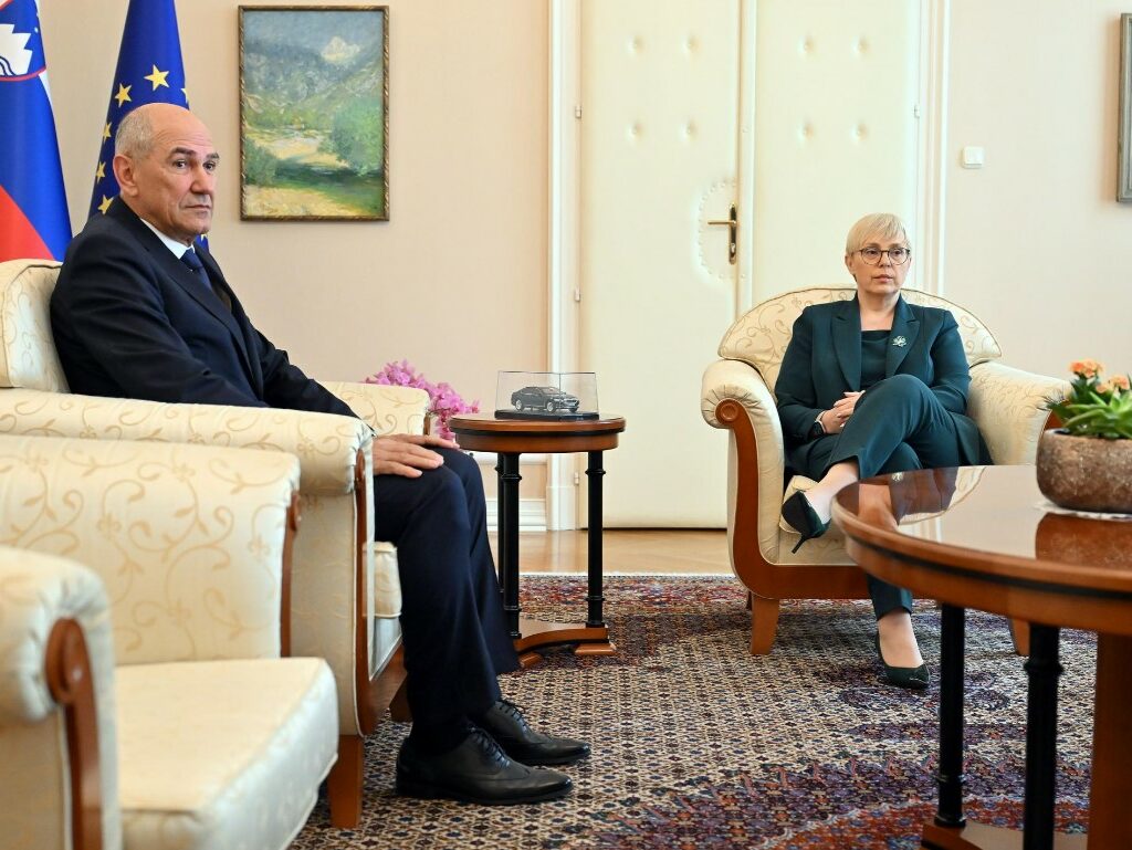 Словенија по изборите: Голоб зборува за „коалиција на измамници“, Јанша вели дека не формира влада