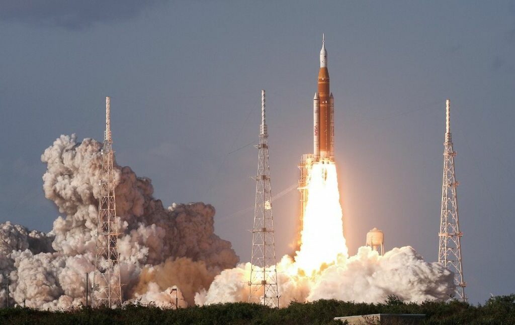 (Видео) Еуфорија во НАСА: Лансирањето помина совршено, четири астронаути тргнаа на историско патување околу Месечината