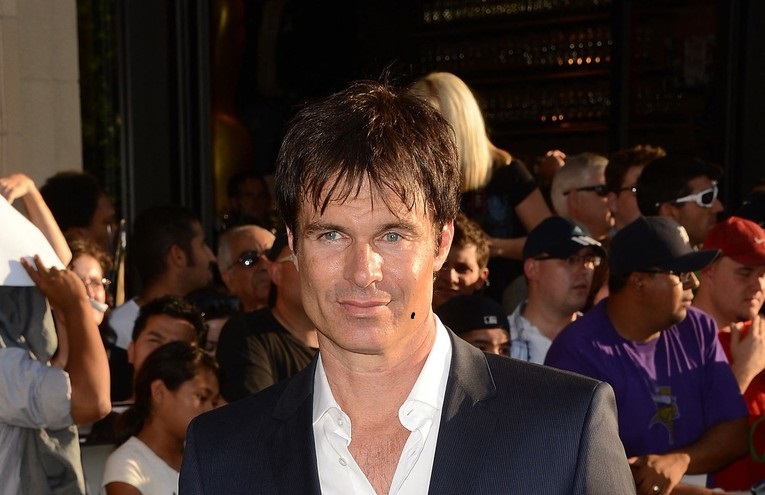 Актерот Патрик Малдун почина од срцев удар. Како да ги препознаете раните симптоми?