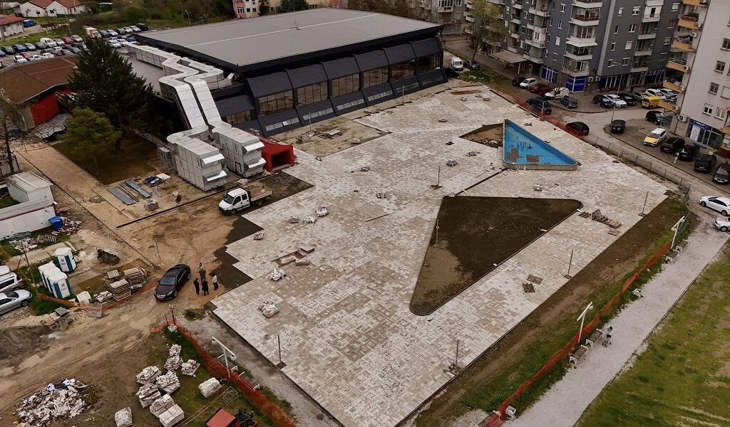 Се гради плоштад до салата „Расадник“