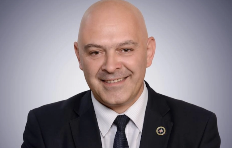 Рамуш Харадинај се повлече по 26 години, Ардијан Џини е нов претседател на Алијансата за иднината на Косово