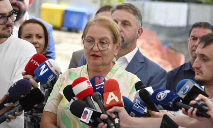 Јаневска: МОН не доделило стипендија на синот на Милошоски