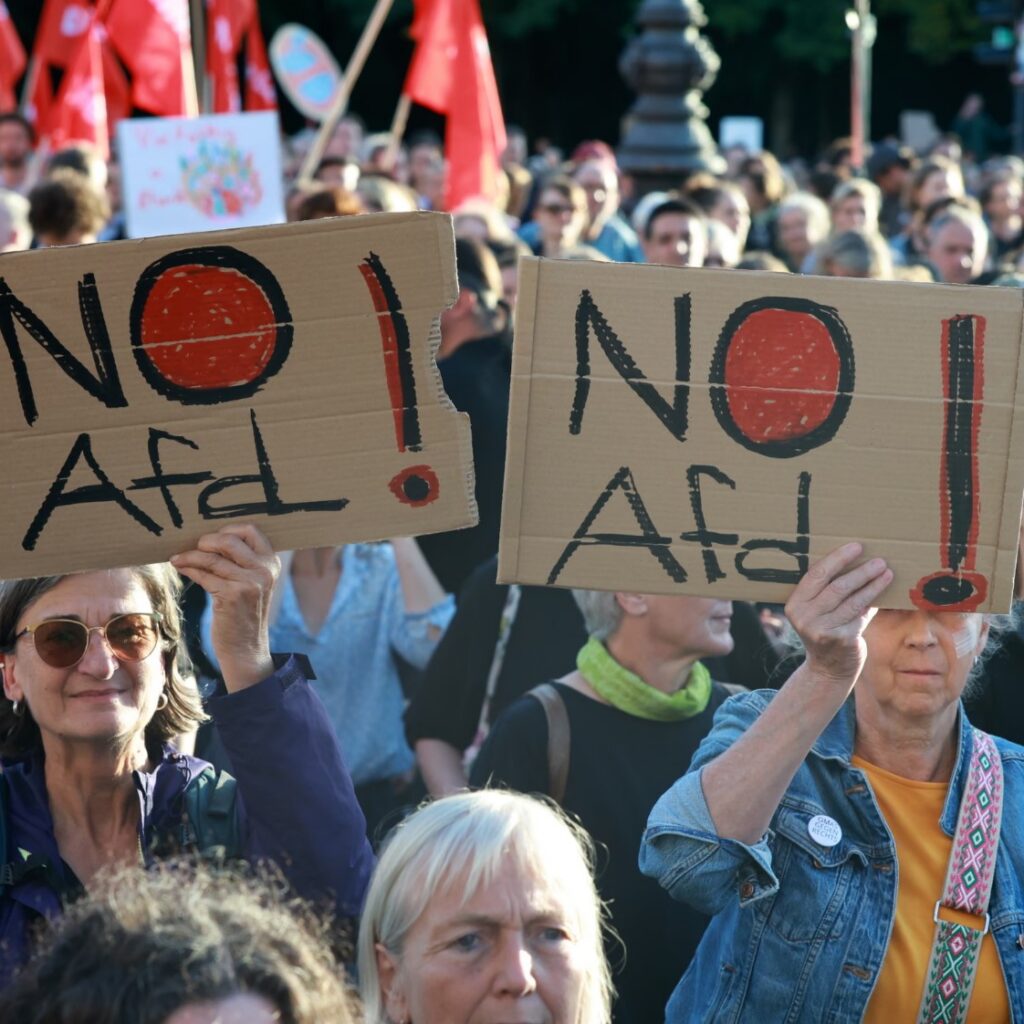 Протестите против АфД низ Германија, додека крајната десница напредува во уште две покраини