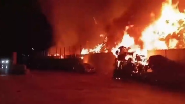 Изгоре одлагалиште за отпад во близина на Риека – граѓаните предупредени за лош воздух